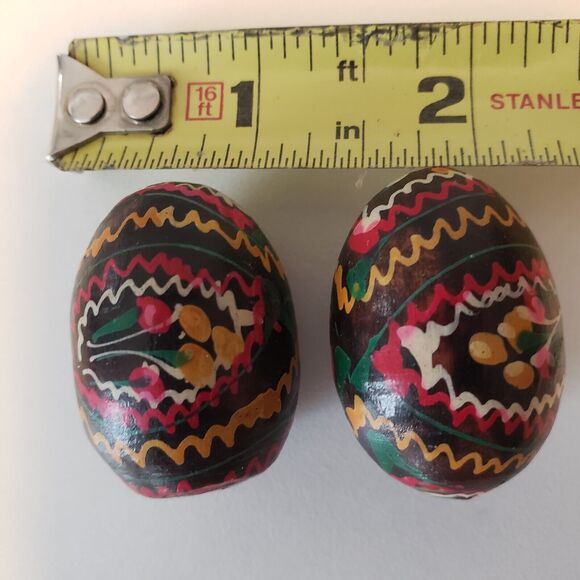 Vintage Hand Painted Lacquered Eggs Black Miniature Floral Spring Decor Set of 2 - Picture 6 of 8